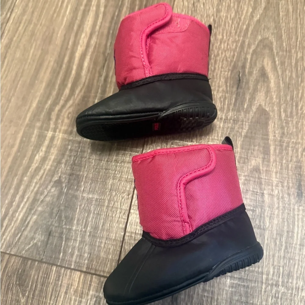 Ralph Lauren Active Pink Nylon Albirta EZ baby boots size 2